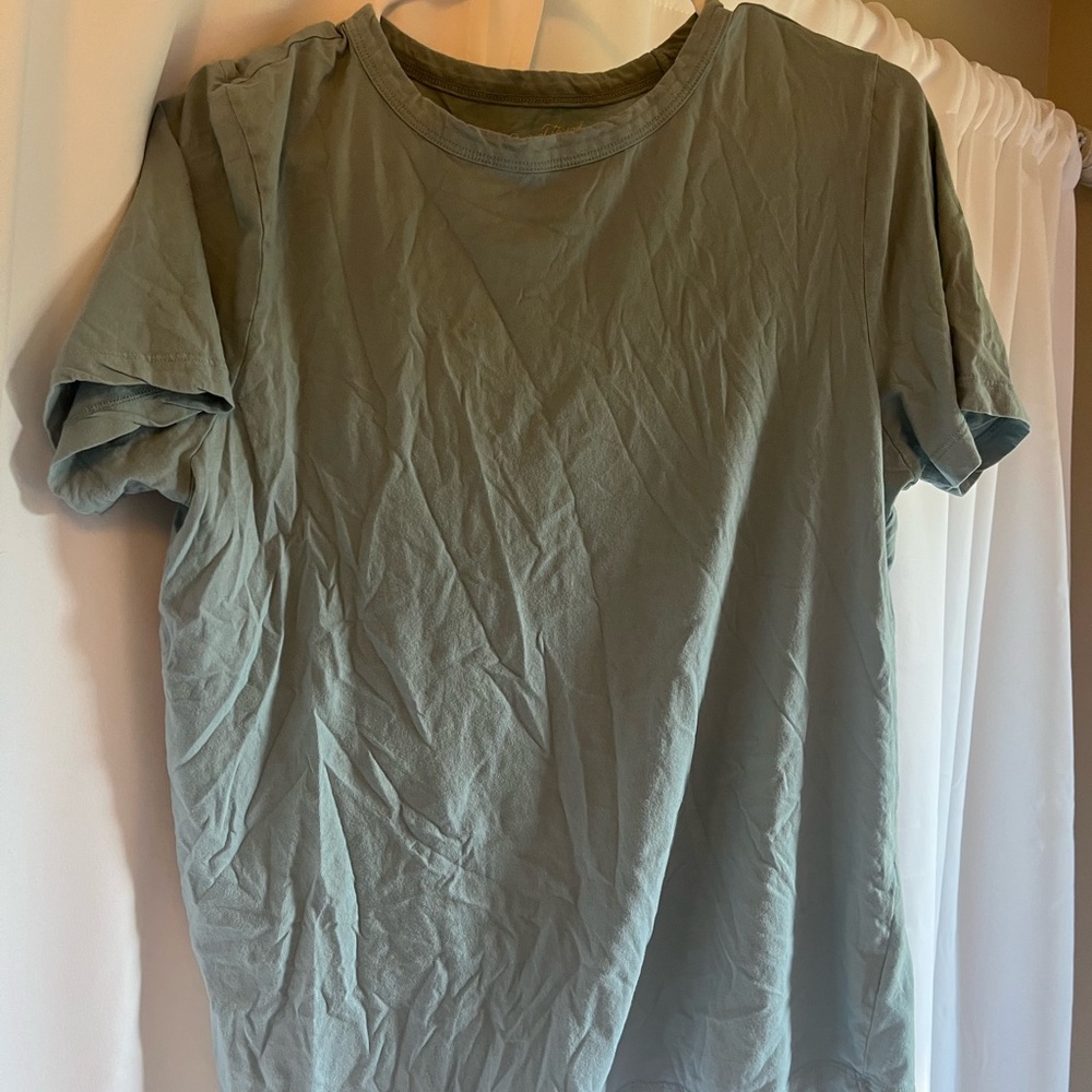 universal thread shirt